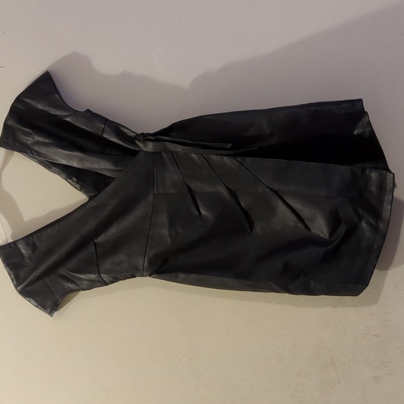TopShop BLACK VEGAN LEATHER Mini WRAP DRESS - Picture 4 of 10